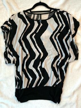 Rendezvous Black & White Zigzag Dolman Blouse